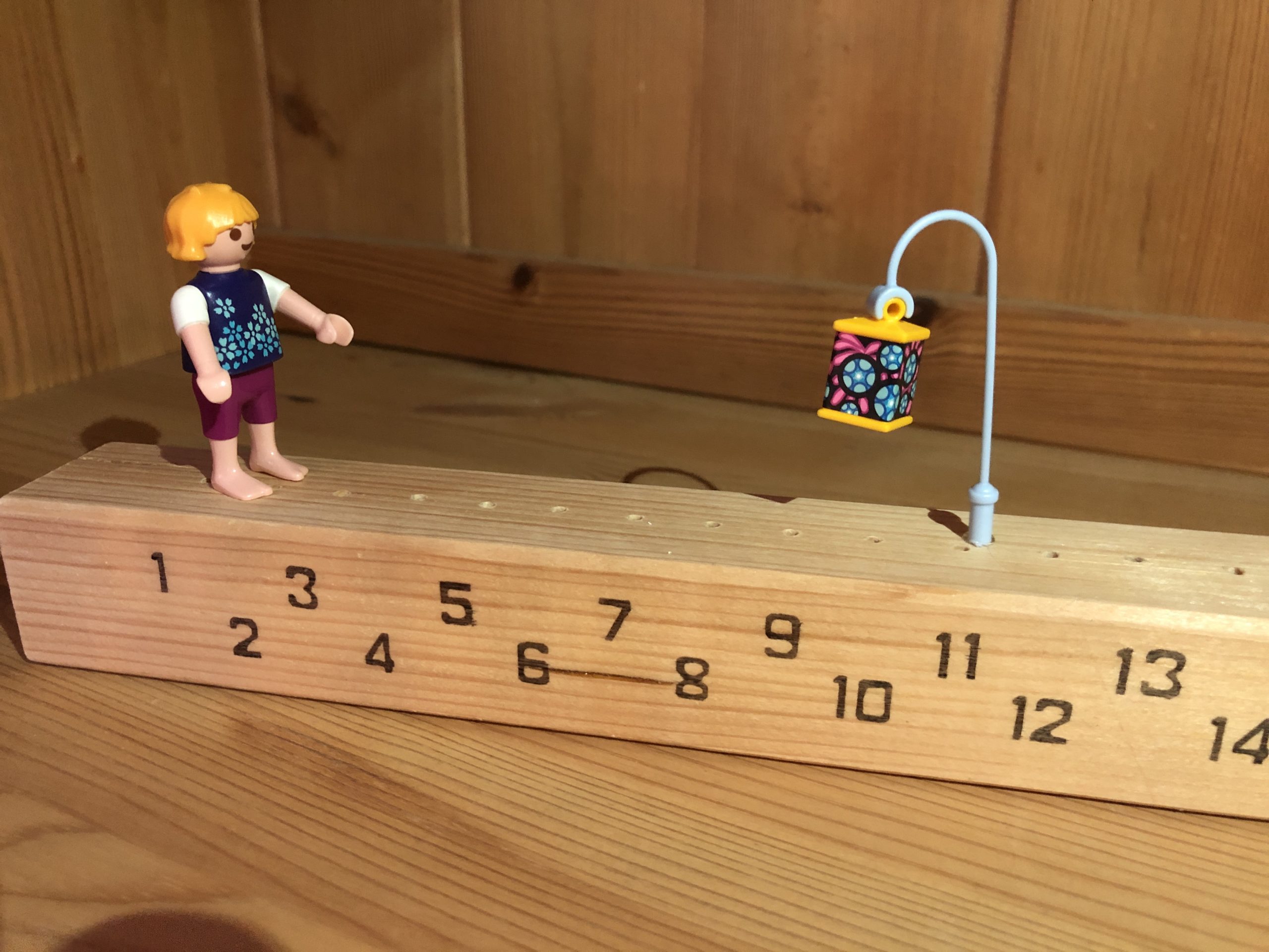 2. Bild zum Schritt 20 für das Bastel- und DIY-Abenteuer für Kinder: 'Hier kann der Laternenumzug kaum erwartet werden!'