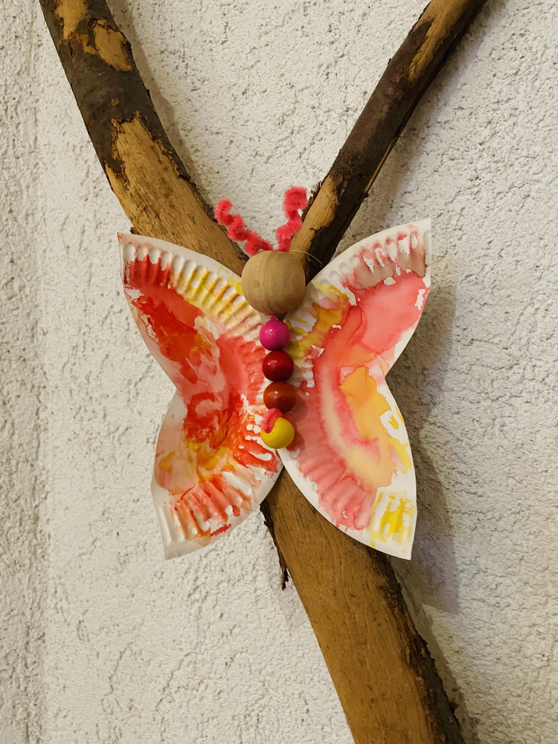Bild zum Schritt 38 für das Bastel- und DIY-Abenteuer für Kinder: '[Eltern]Dieser Schmetterling ist eine wunderschöne Dekoration oder ihr bastelt ihn...'