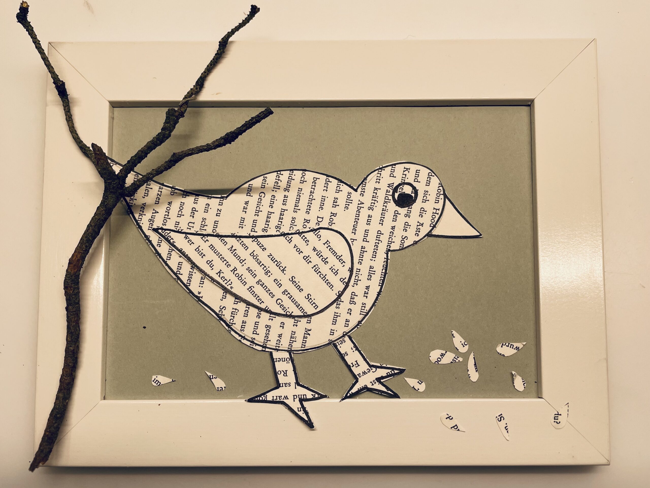 Bild zum Schritt 17 für das Bastel- und DIY-Abenteuer für Kinder: 'Gestaltet euren Vogel wie er euch gefällt.'