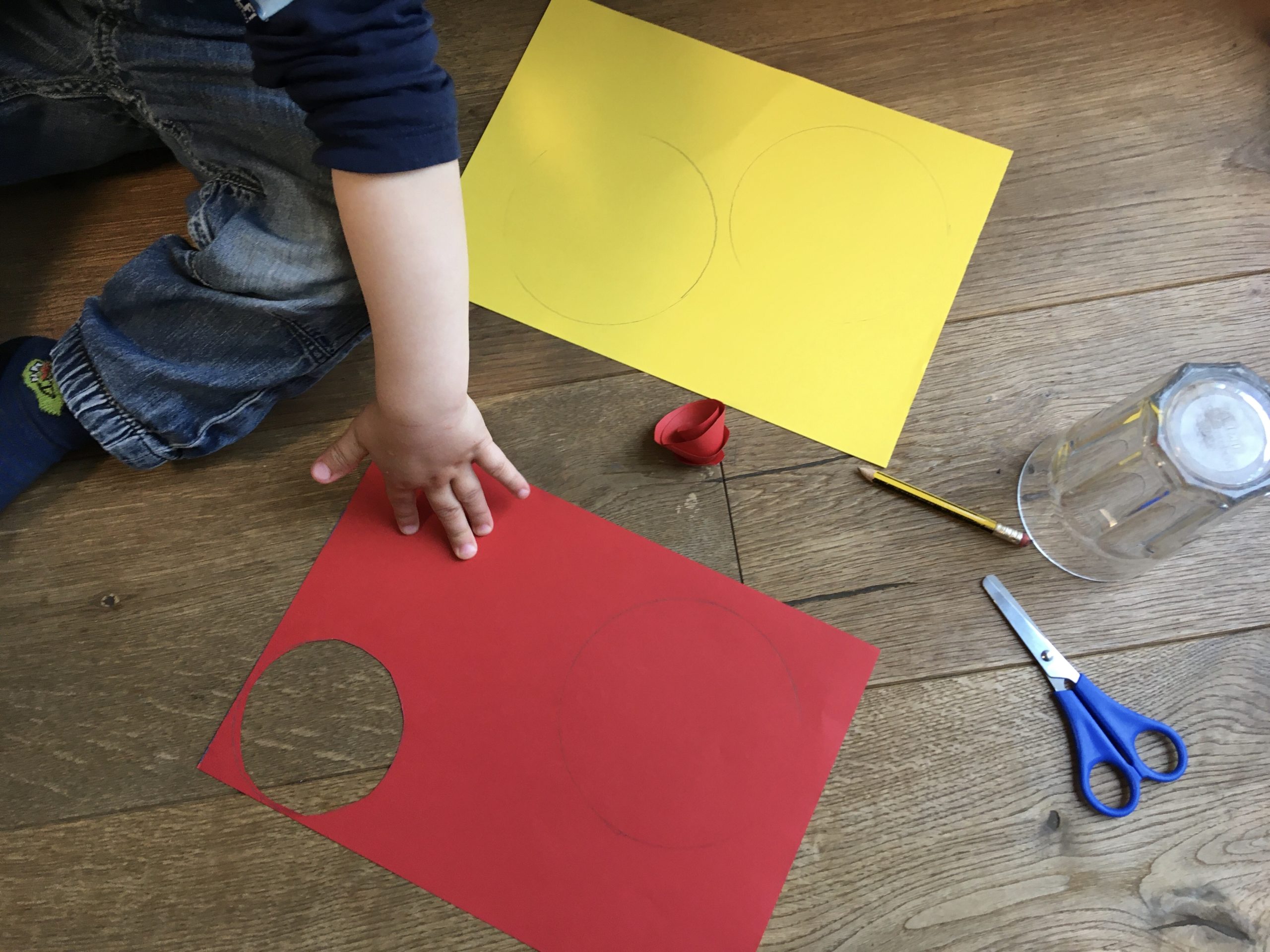 Bild zum Schritt 1 für das Bastel- und DIY-Abenteuer für Kinder: 'Material zusammensuchen.'