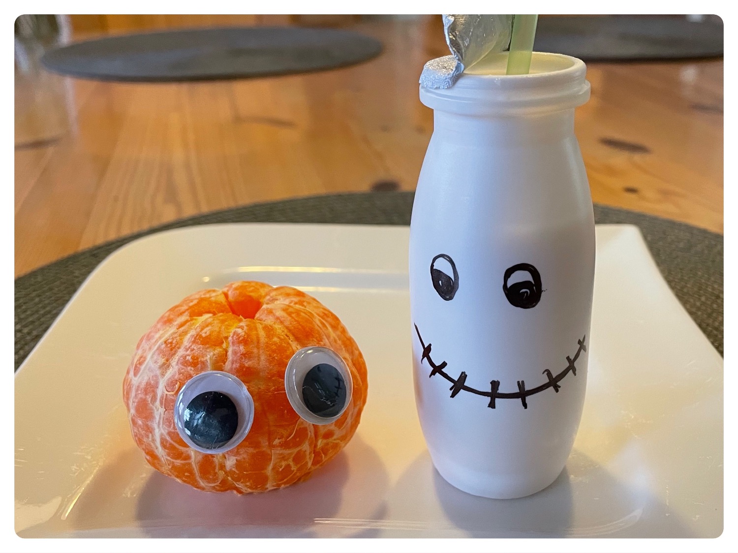 Titelbild zur Bastel- und DIY-Idee für Kinder '(863) Halloween Frühstück'
