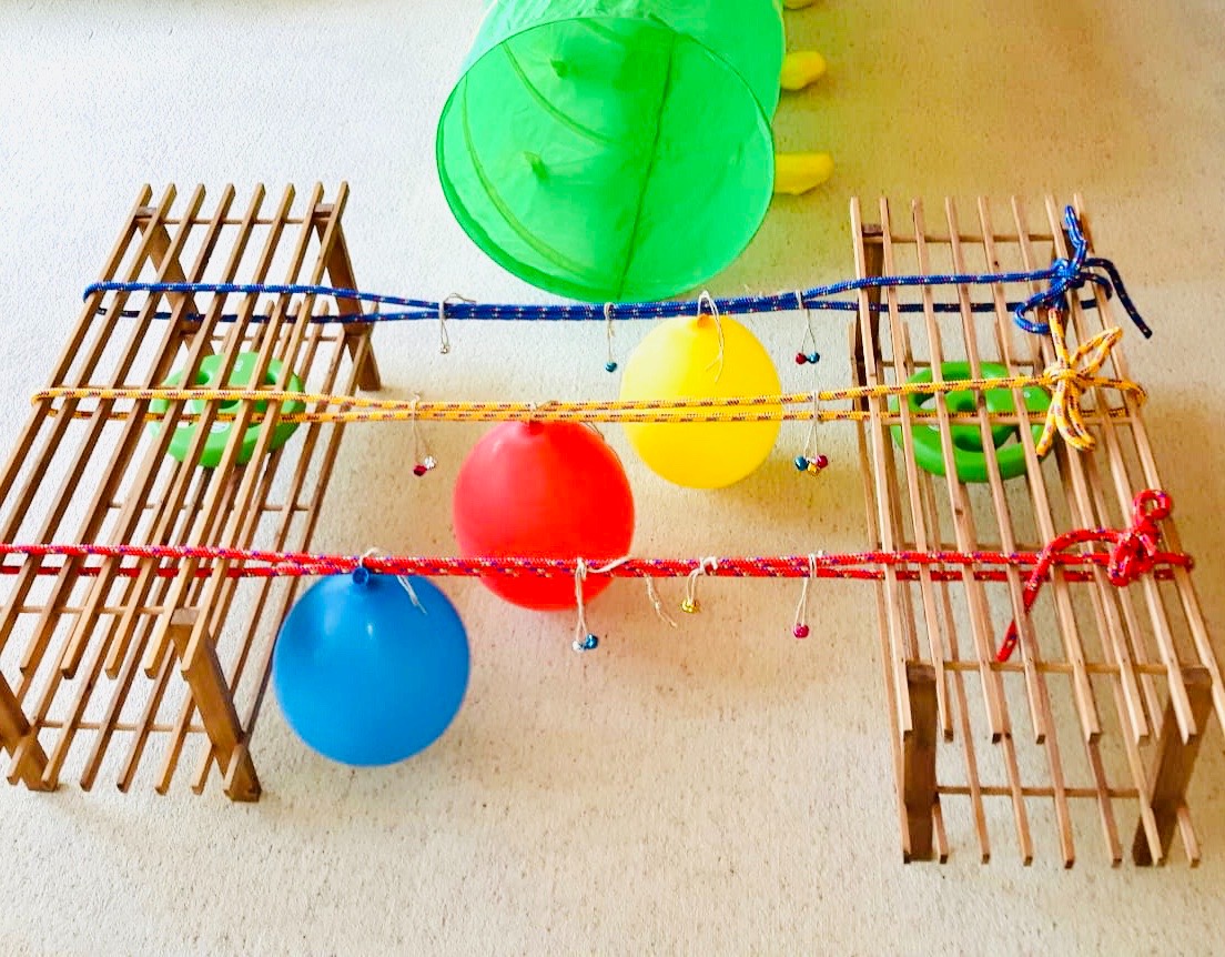 Titelbild zur Bastel- und DIY-Idee für Kinder '(390) Klangparcours bauen (inkl. Spielideen)'