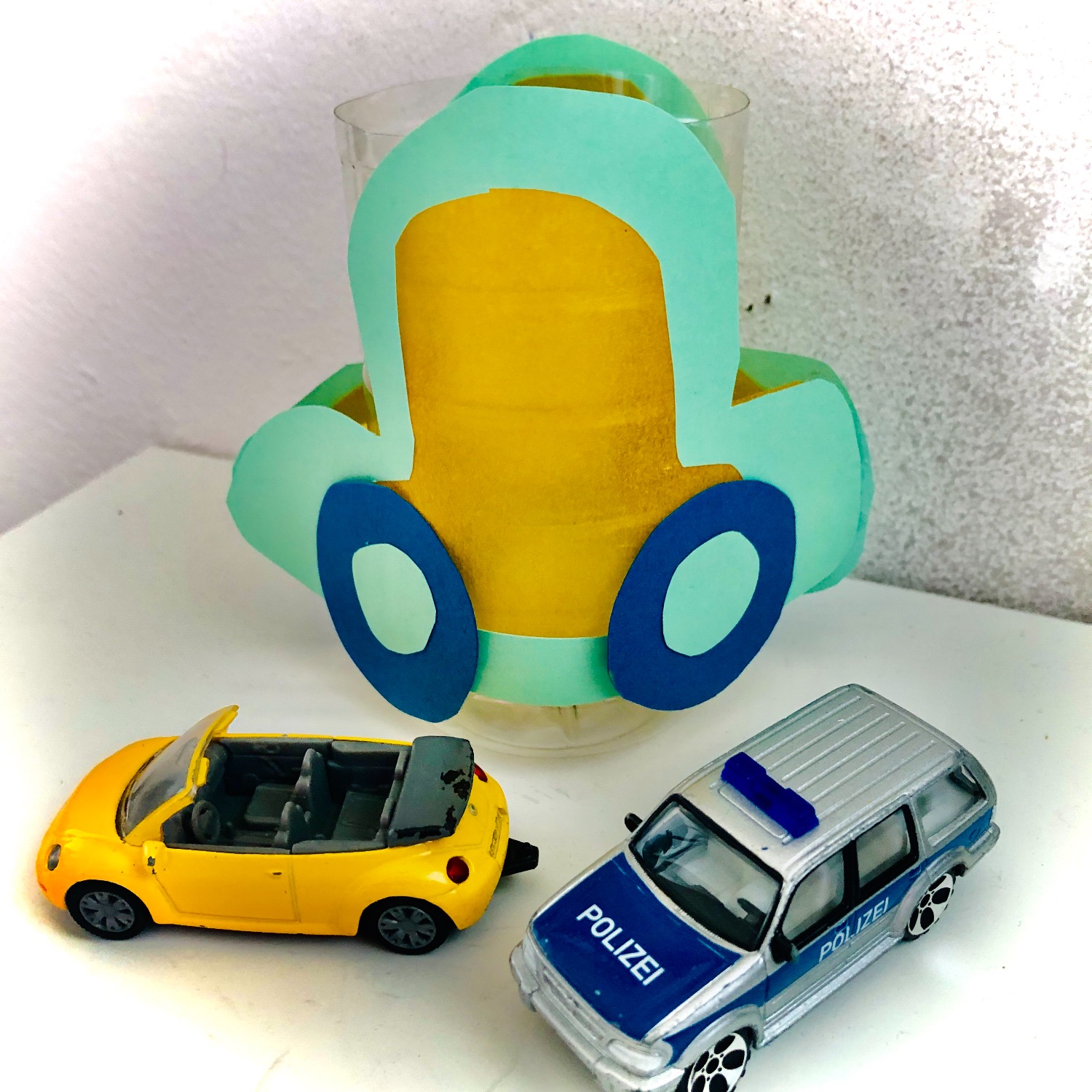 Titelbild zur Bastel- und DIY-Idee für Kinder '(459) Auto-Laterne basteln'