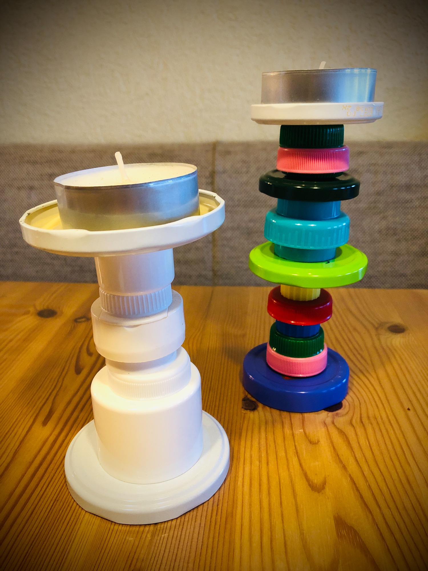 Titelbild zur Bastel- und DIY-Idee für Kinder '(488) Kerzenständer aus Deckel (2 Varianten)'